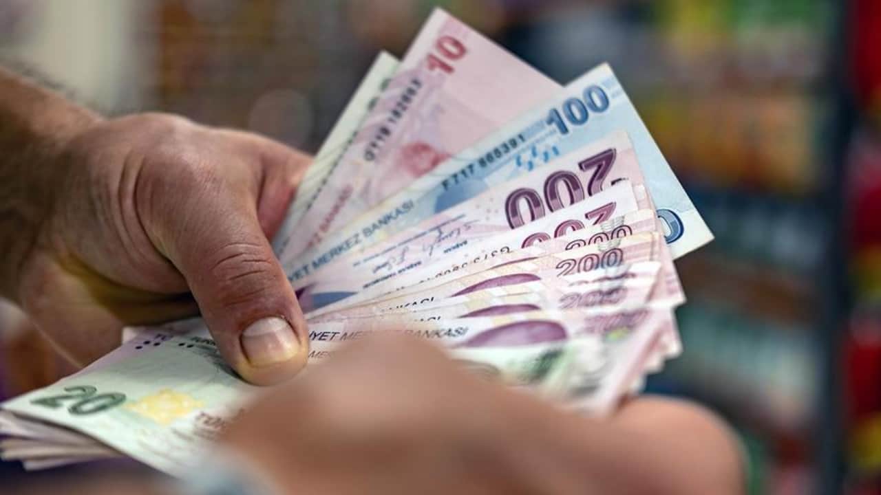 Foto - Nokta atışı tahminleriyle bilinen isim canlı yayında rakam verdi! Milyonlarca memur ve emekliye temmuz şoku