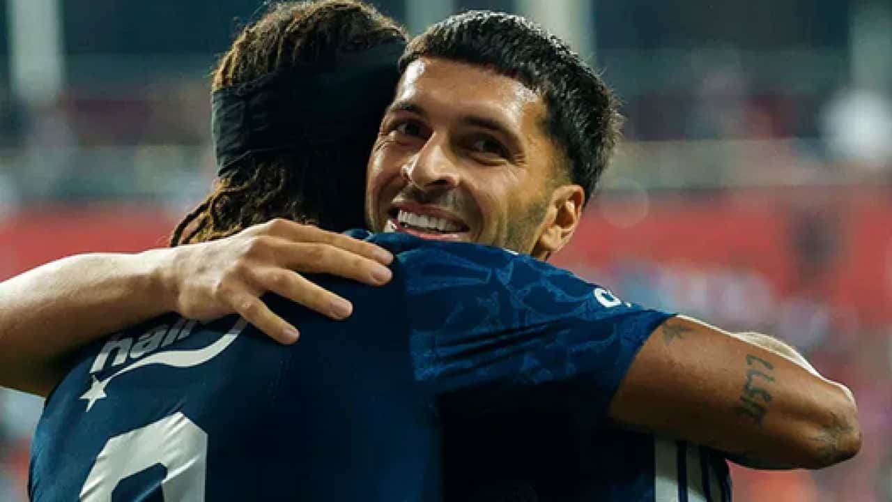 Foto - O ilginç detayı İlker Yağcıoğlu canlı yayında açıkladı... Fenerbahçe-Beşiktaş maçı öncesi!
