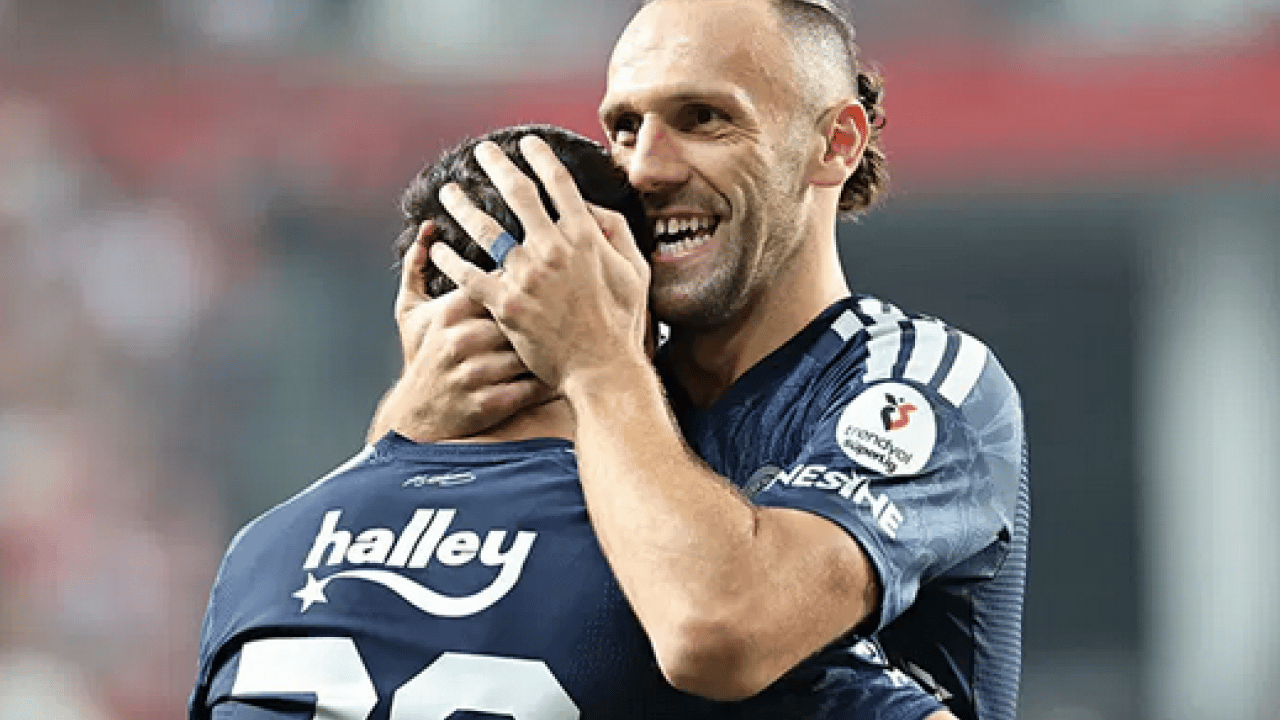 Foto - O ilginç detayı İlker Yağcıoğlu canlı yayında açıkladı... Fenerbahçe-Beşiktaş maçı öncesi!