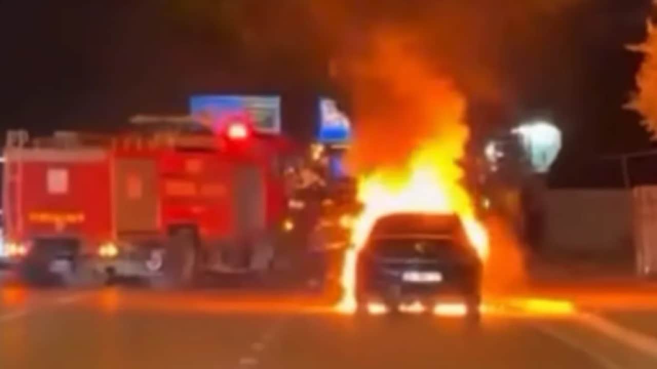 Foto - O otomobil saatli bomba gibi: Yedi ayda dokuzuncu yangın!