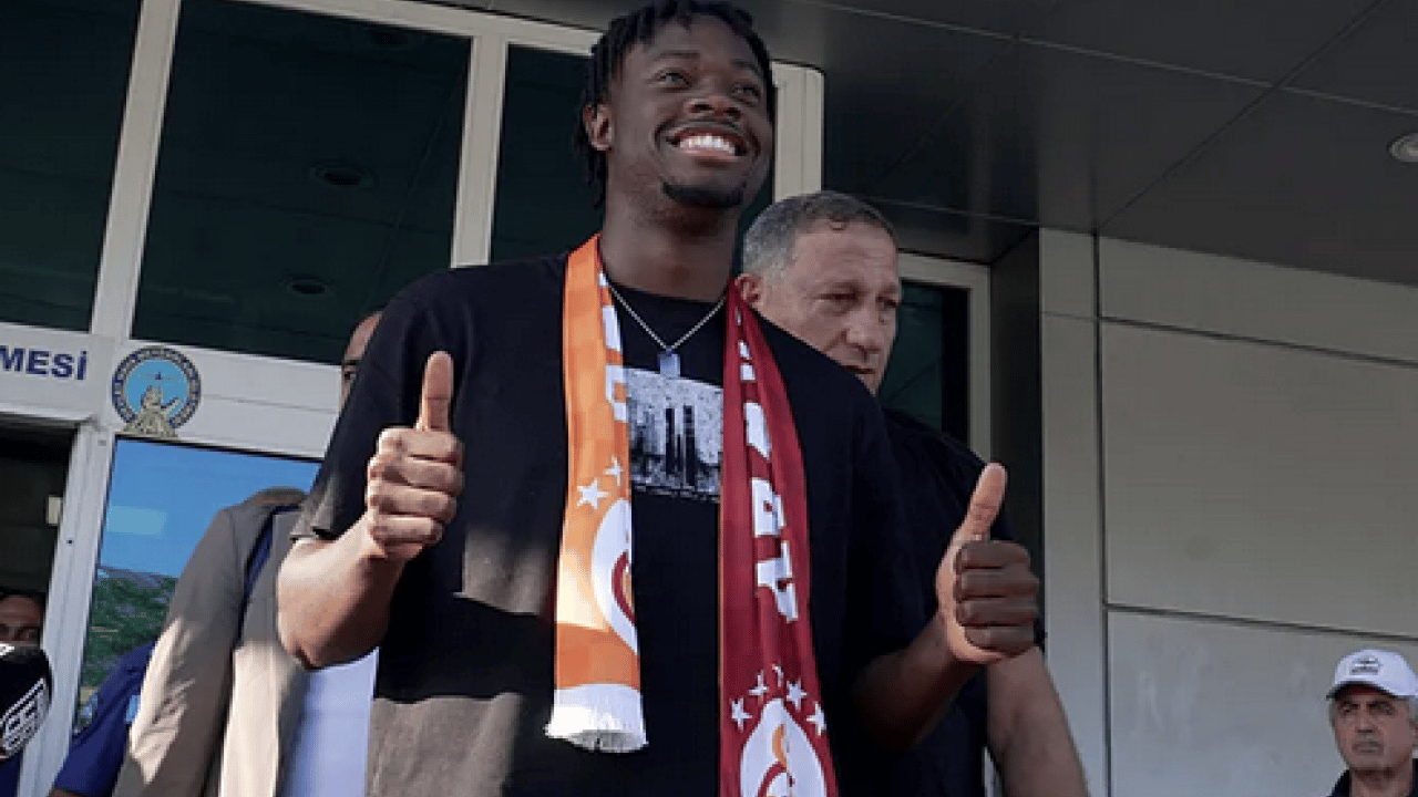 Foto - O plan çöktü resmen: Galatasaray'da Bitshiabu bilmecesi çözüldü! İşte forma giyememe nedeni