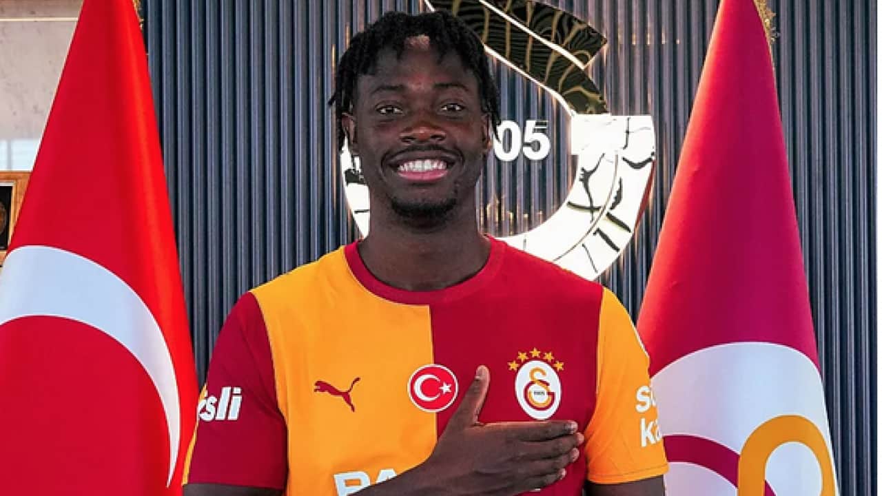 O plan çöktü resmen: Galatasaray'da Bitshiabu bilmecesi çözüldü! İşte forma giyememe nedeni