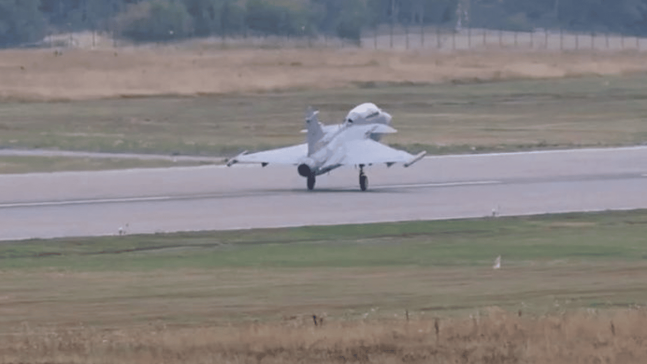 Foto - O uçuşları artık yapıyorlar: Çift Kişilik Gripen F İlk Kez Havalandı: Saab resmen duyurdu