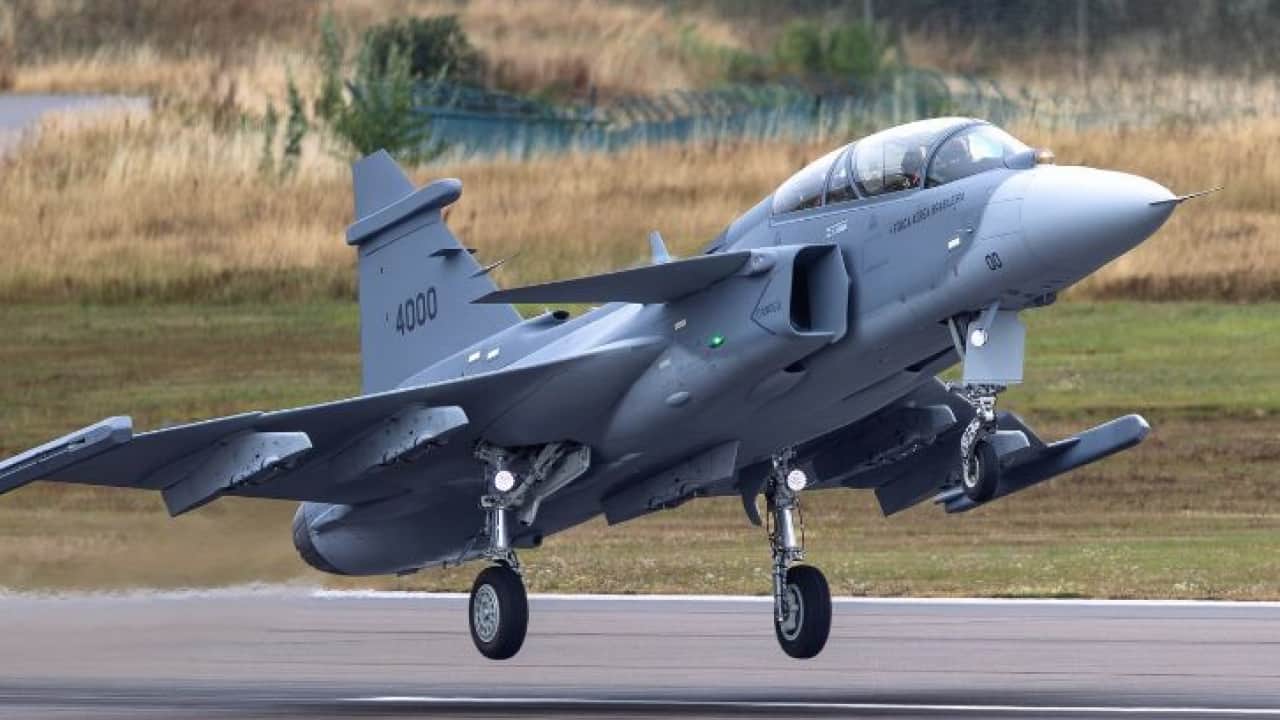 Foto - O uçuşları artık yapıyorlar: Çift Kişilik Gripen F İlk Kez Havalandı: Saab resmen duyurdu