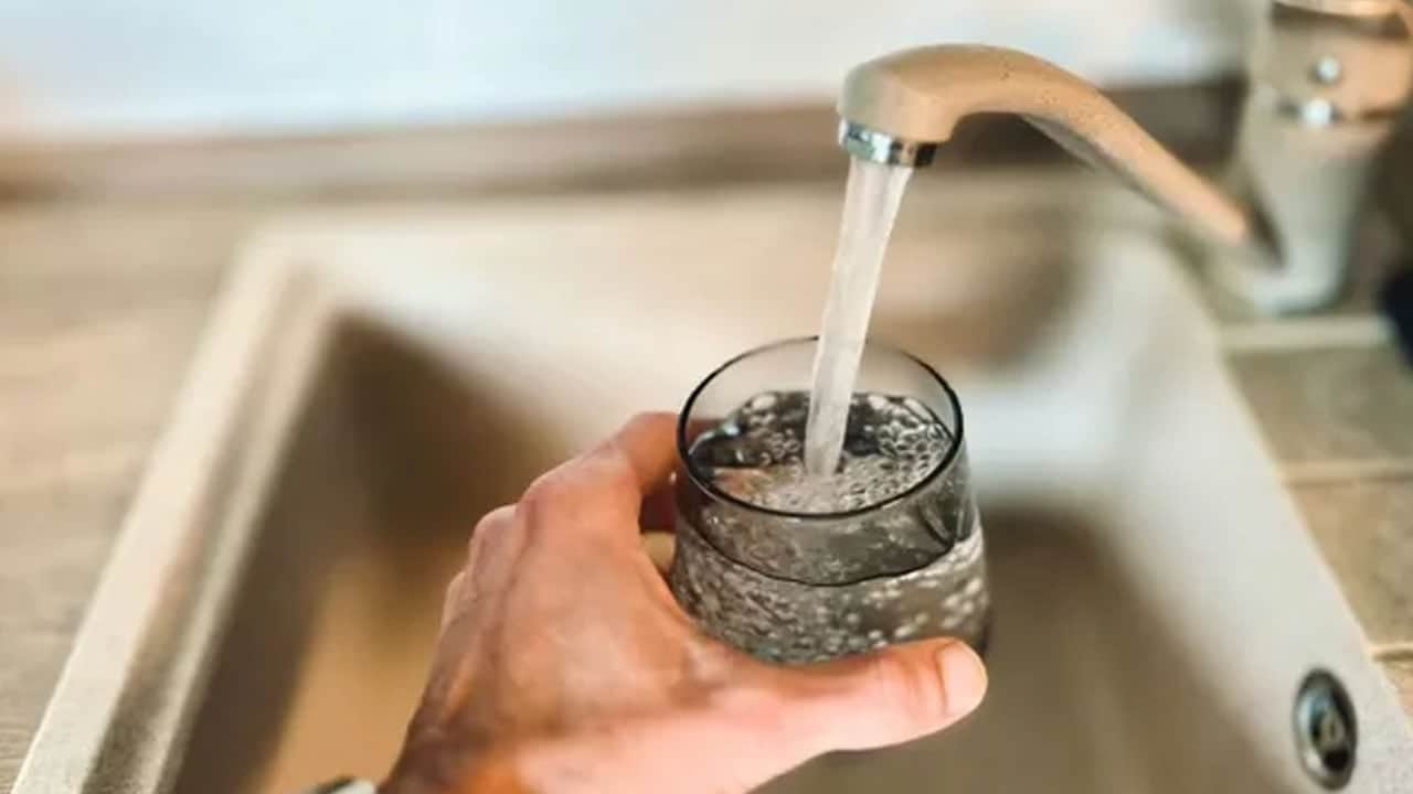 O ülkede musluk suyu koyanlar yaşadı: İçindeki o kalitesi neredeyse yüzde 100