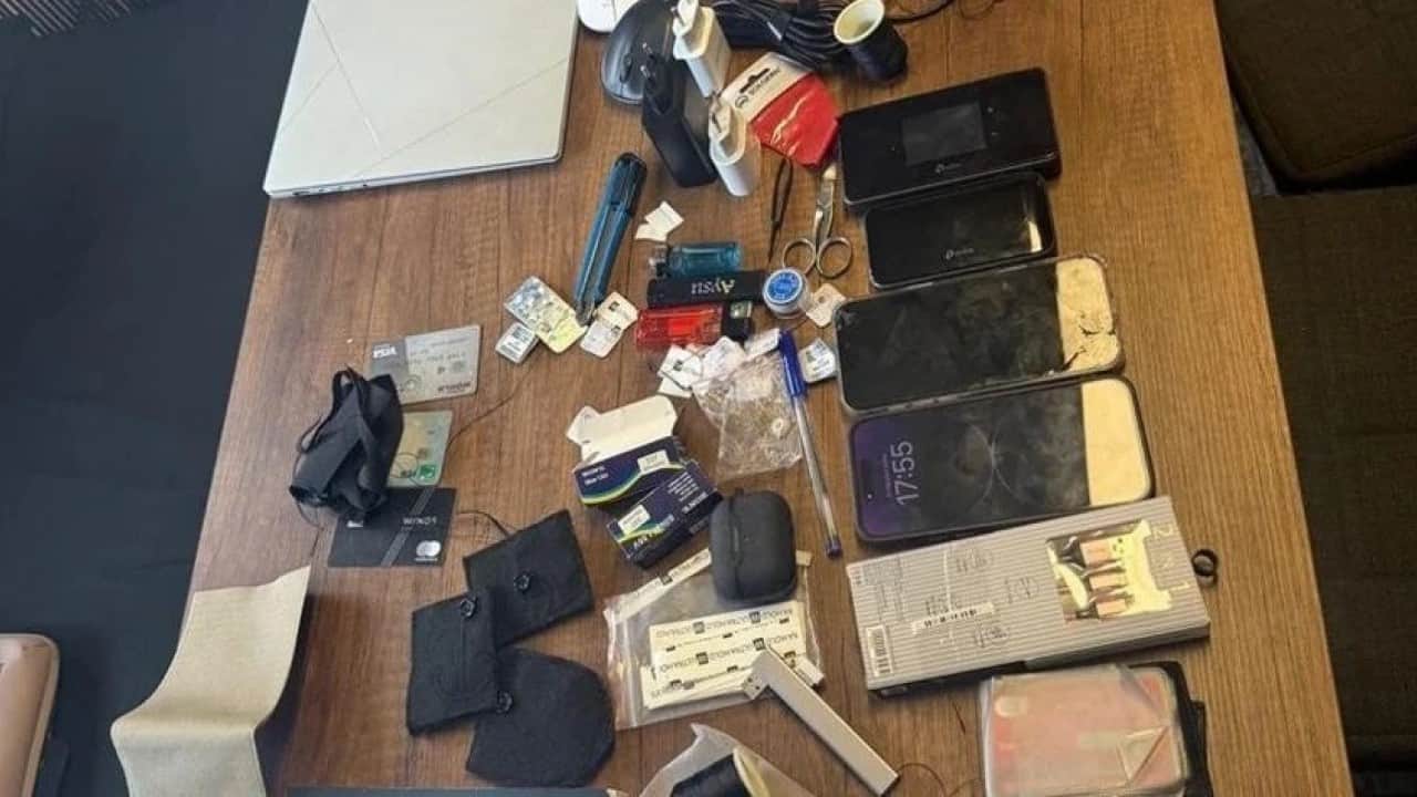 Foto - Öğretmenin garda unuttuğu çantadan çıkanlar şok etti: Apar topar gözaltına alındı