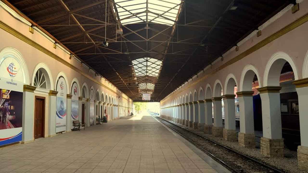 Foto - Öğretmenin garda unuttuğu çantadan çıkanlar şok etti: Apar topar gözaltına alındı
