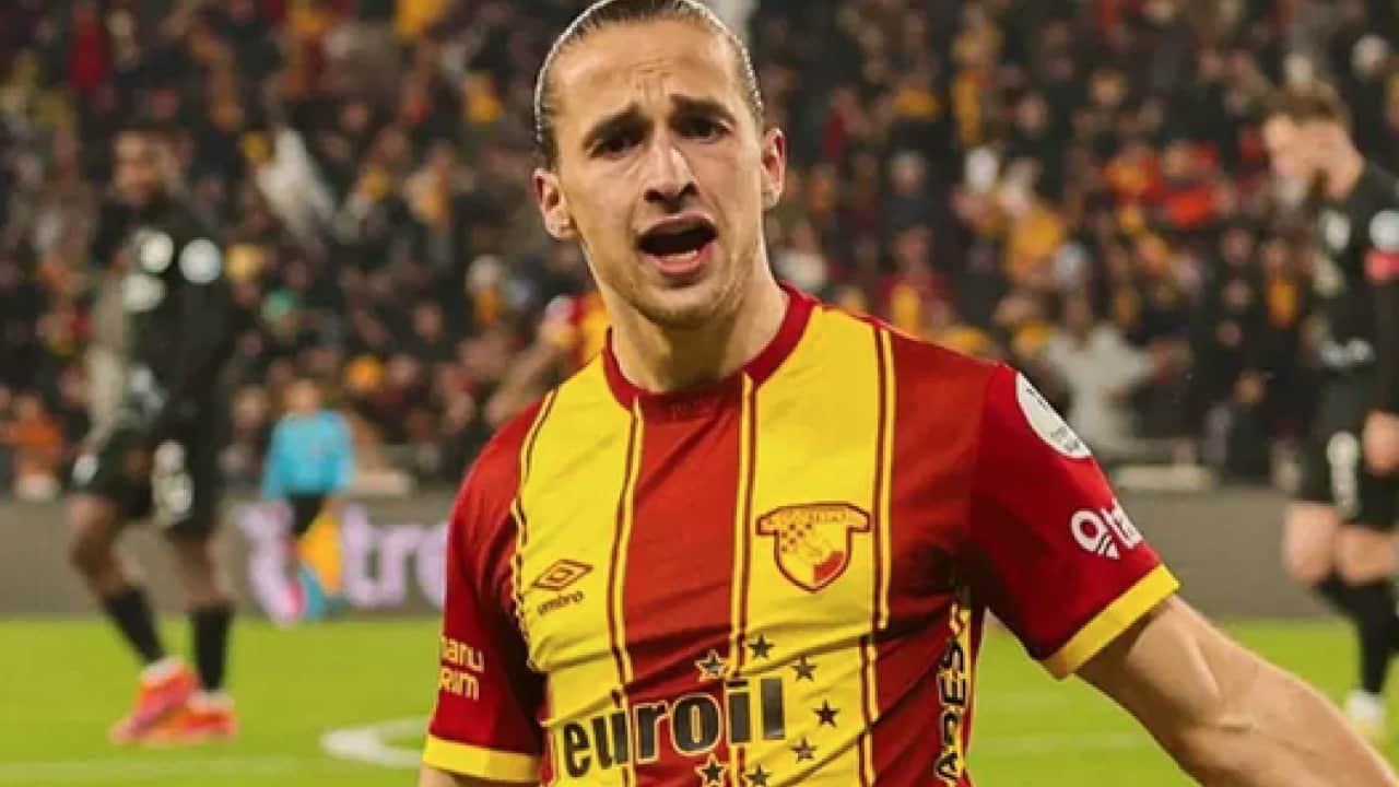 Okan Buruk ısrarla oyuncuyu istiyor: Arda Okan Kurtulan Rams Park'a doğru...