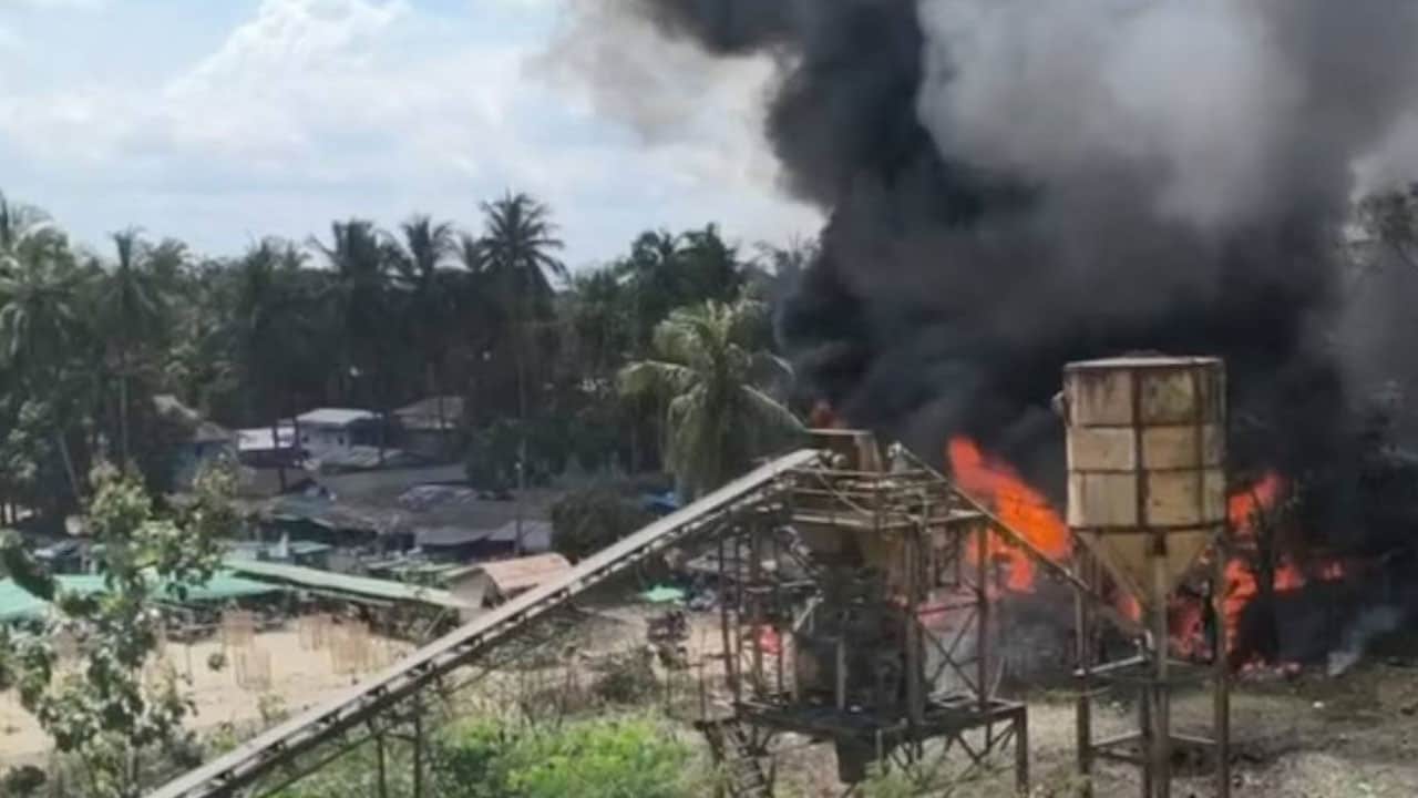 Foto - Okul, pazar ve evler bombalandı: Arakan’da katliam 50 ölü, 58 yaralı!