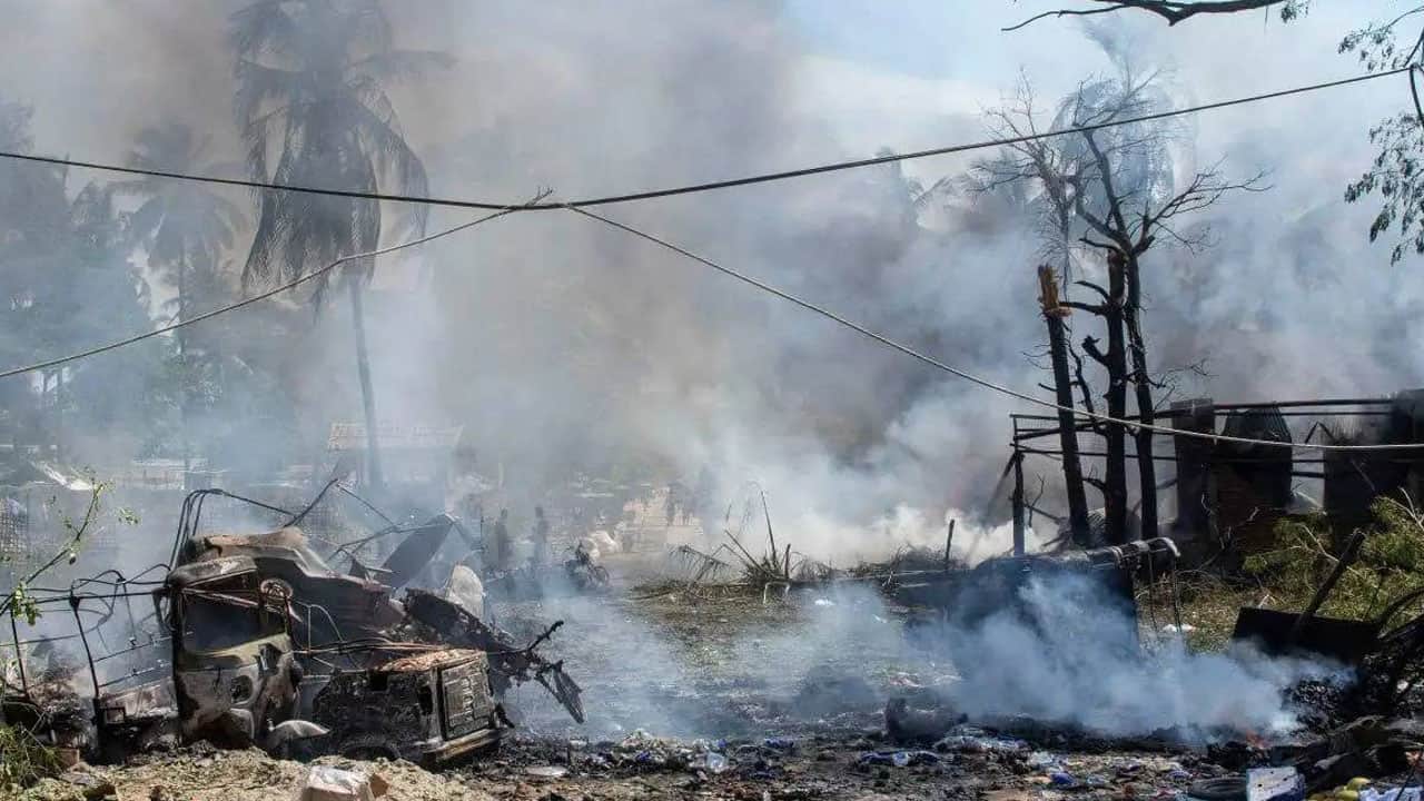 Foto - Okul, pazar ve evler bombalandı: Arakan’da katliam 50 ölü, 58 yaralı!