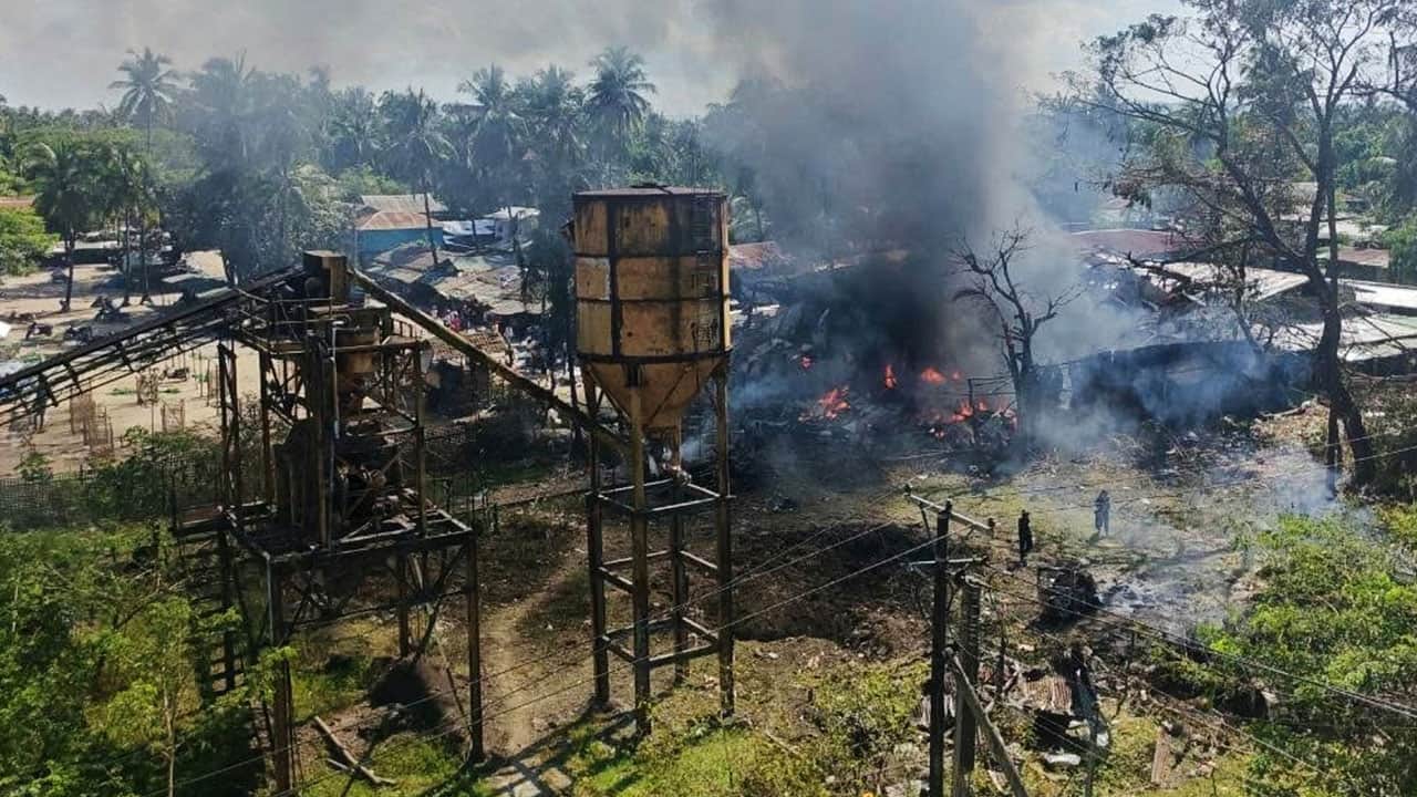 Foto - Okul, pazar ve evler bombalandı: Arakan’da katliam 50 ölü, 58 yaralı!