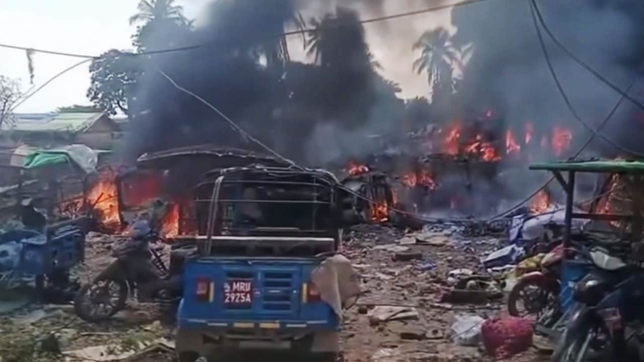 Foto - Okul, pazar ve evler bombalandı: Arakan’da katliam 50 ölü, 58 yaralı!