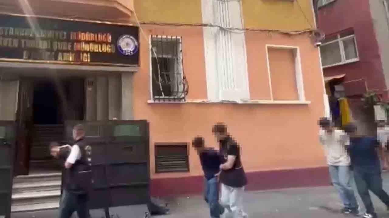 Foto - Önce darp ettiler, sonra gasp ettiler: Beyoğlu’ndaki 4’lü çocuk çetesi tutuklandı