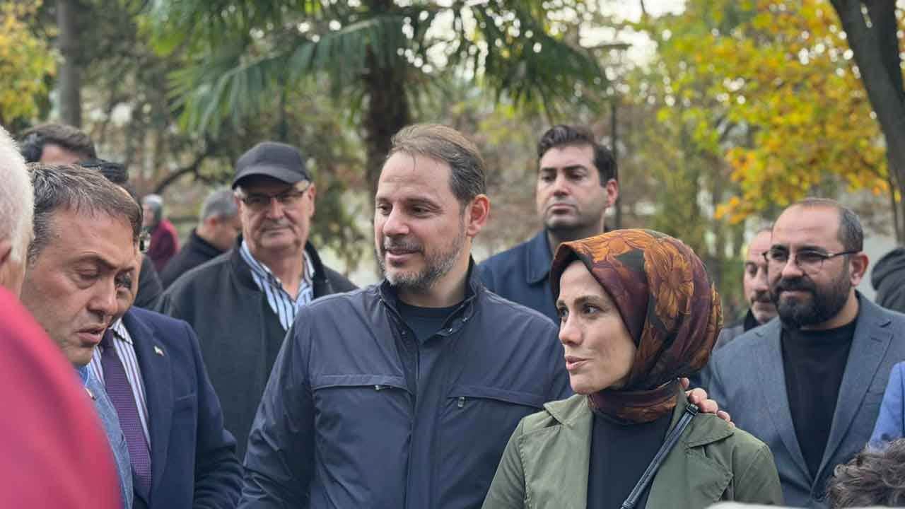 Foto - Onu gören telefonlarına sarıldı! AK Parti'den Berat Albayrak açıklaması