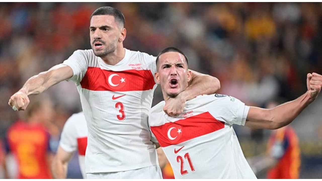 Foto - Ortalık yangın yerine dönecek! Uçak kalktı, Türk milli futbolcu Galatasaray’a geliyor