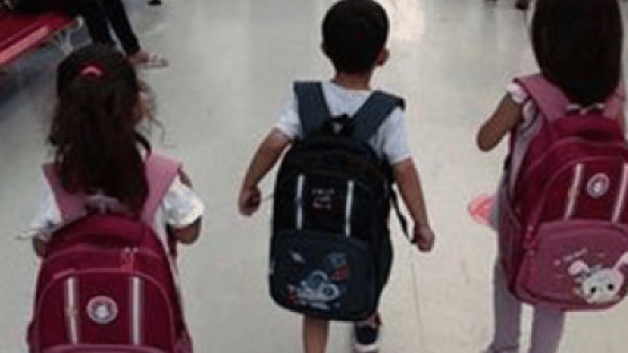 Foto - Ortopedi ve Travmatoloji uzmanı tek tek açıkladı: Çocuklarda ağır çanta kullanımı uyarısı..