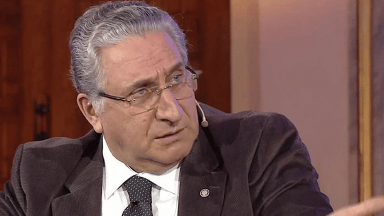 Foto - Özcan Ünlü'den yapay zekâ için çarpıcı uyarı: Artık son kavşağa geldik!