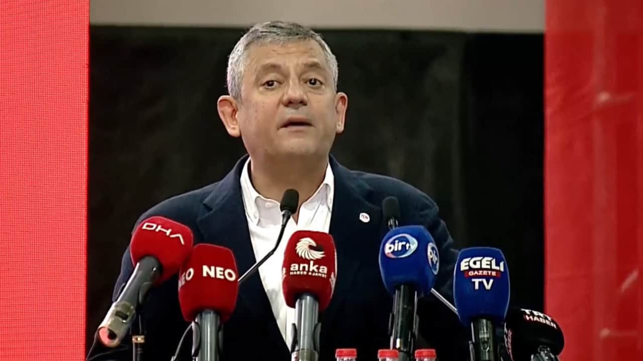 Foto - Özel’in bu sözünü atın arşive! Özgür’ün bileti milletin cebinde
