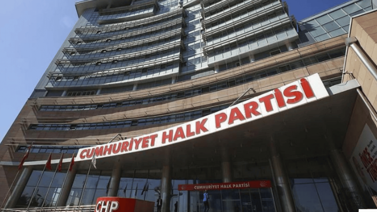 Foto - Özgür Özel fezlekesinde dikkat çeken detaylar! Milyonluk para trafiği tek tek sıralandı