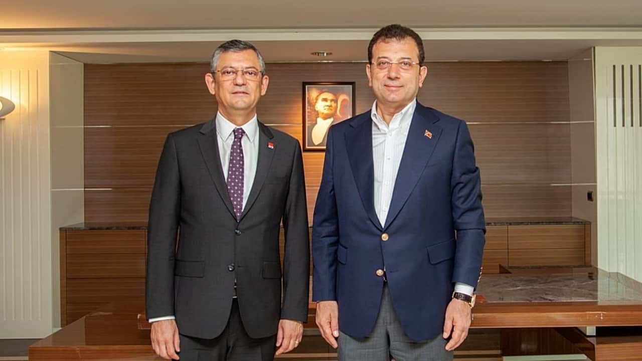 Foto - Özgür Özel ve İmamoğlu fena kapıştı! Daha yeni parti kurulmadan çatlaklar başladı