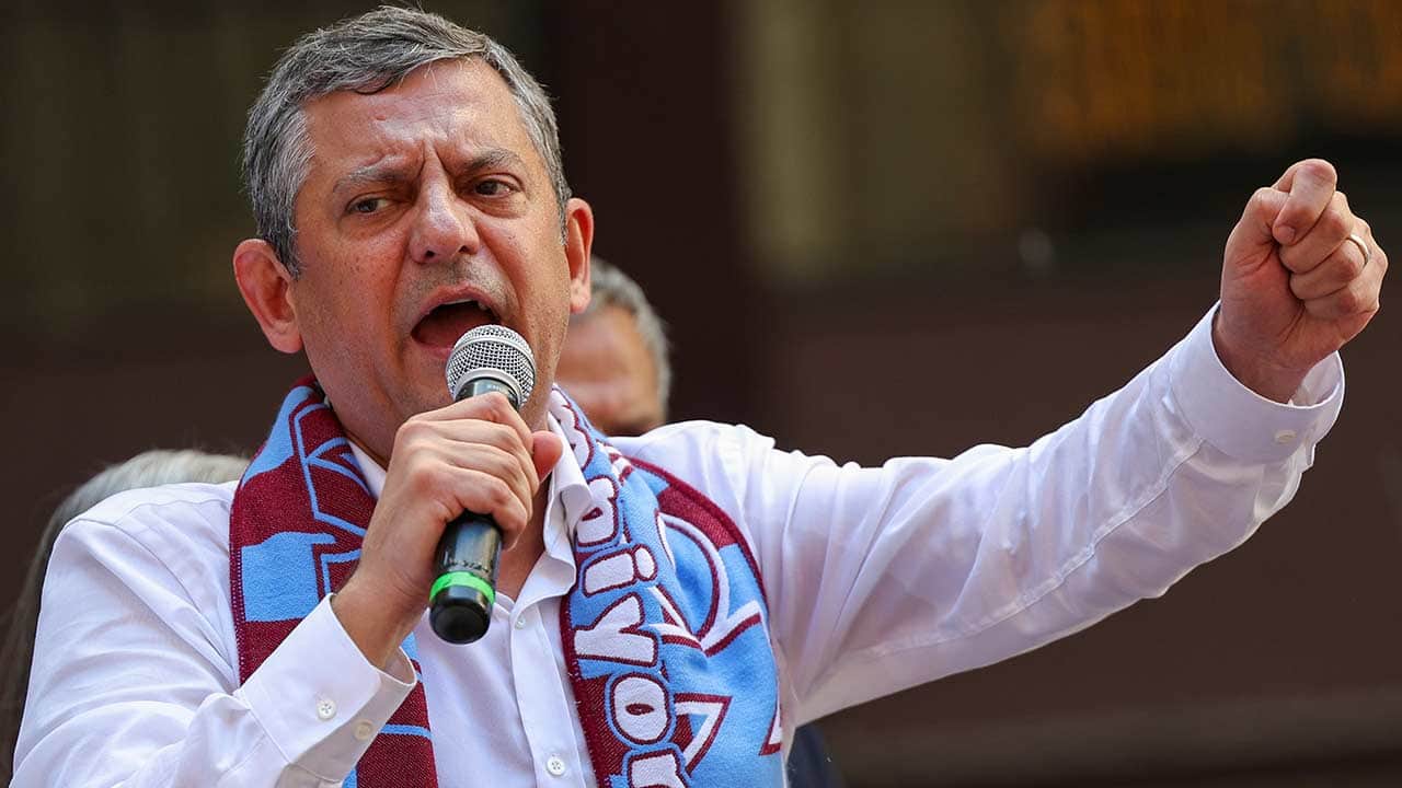 Foto - Özgür Özel'in mitingdeki sözleri Mansur Yavaş'ı şoka soktu! Yakın çevresine fena patlamış