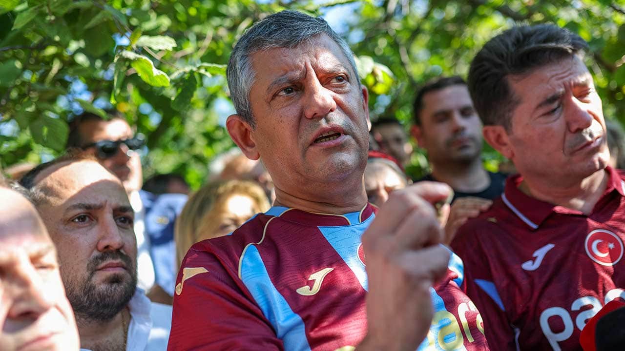 Foto - Özgür Özel'in mitingdeki sözleri Mansur Yavaş'ı şoka soktu! Yakın çevresine fena patlamış