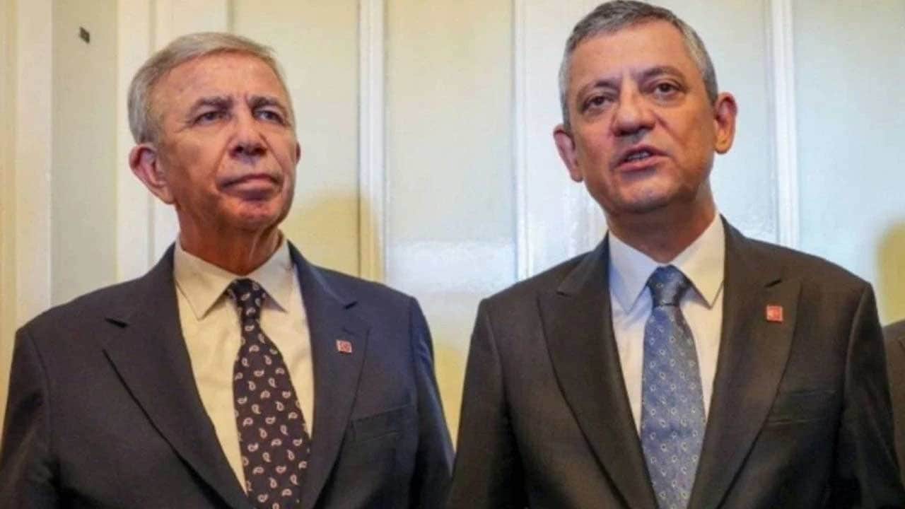 Foto - Özgür Özel'in mitingdeki sözleri Mansur Yavaş'ı şoka soktu! Yakın çevresine fena patlamış