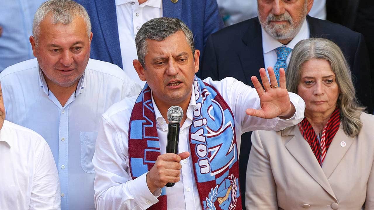 Foto - Özgür Özel'in mitingdeki sözleri Mansur Yavaş'ı şoka soktu! Yakın çevresine fena patlamış