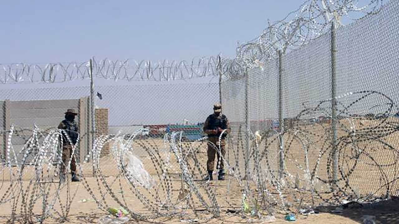 Foto - Pakistan-Afganistan savaşı devam ediyor! 297 Taliban üyesi hayatını kaybetti