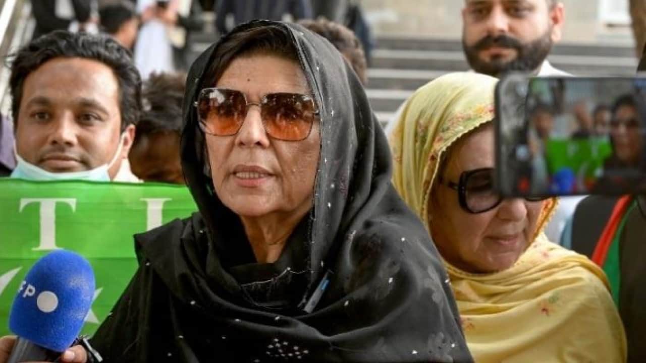 Foto - Pakistan’da protesto öncesi kritik hamle! İmran Khan’ın kız kardeşine 30 günlük gözaltı