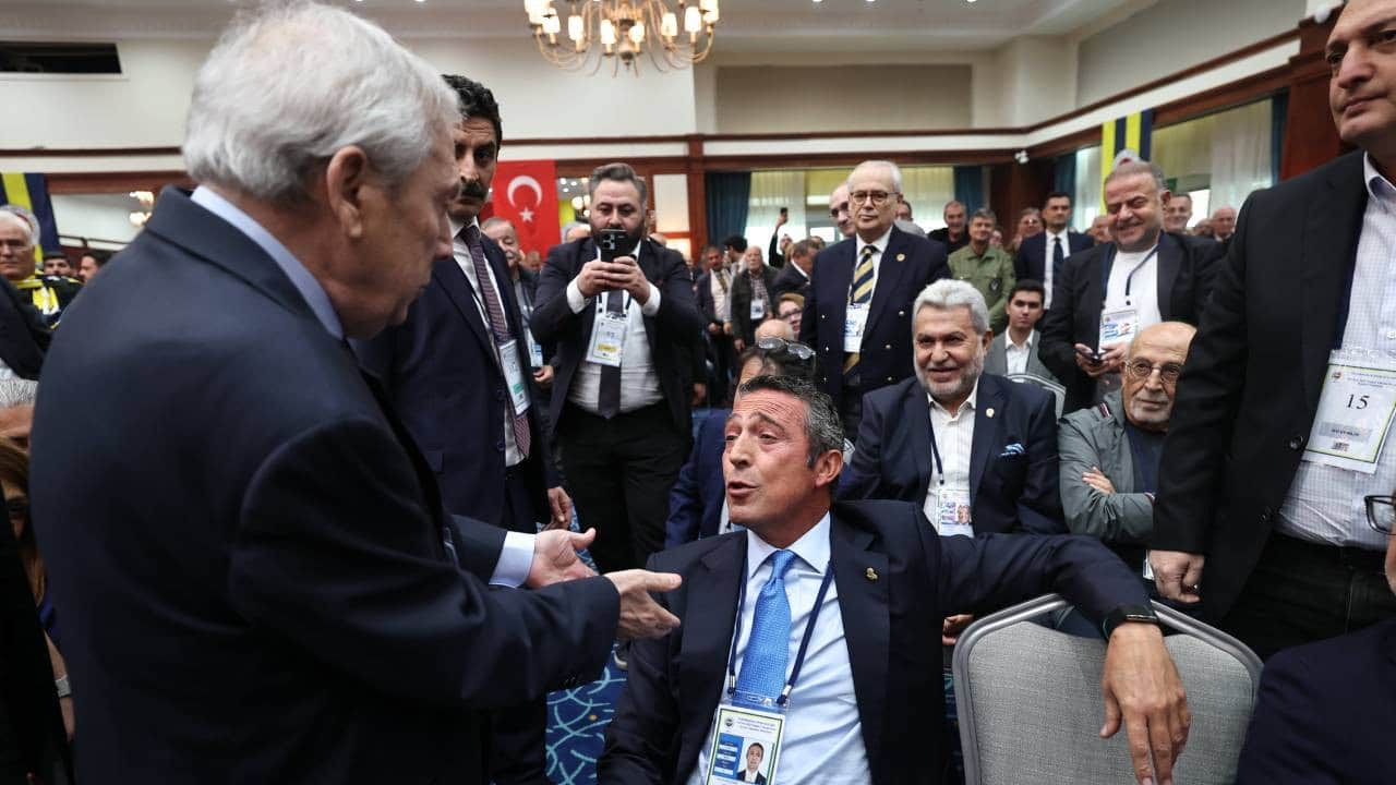 Foto - Para insana neler yaptırıyor? Ali Koç’un tavrı büyük tepki çekti