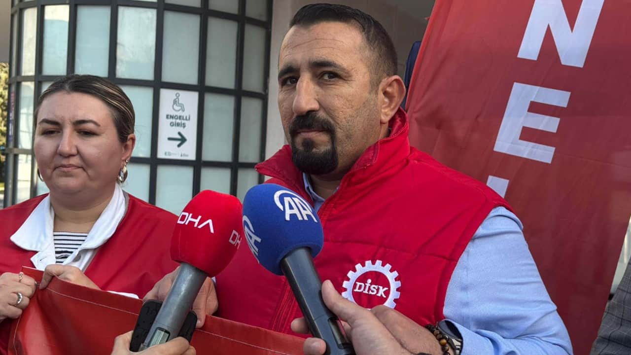 Foto - Parası ödenmeyen işçilerin CHP’li İzmir belediyesine isyanı 2. gününde