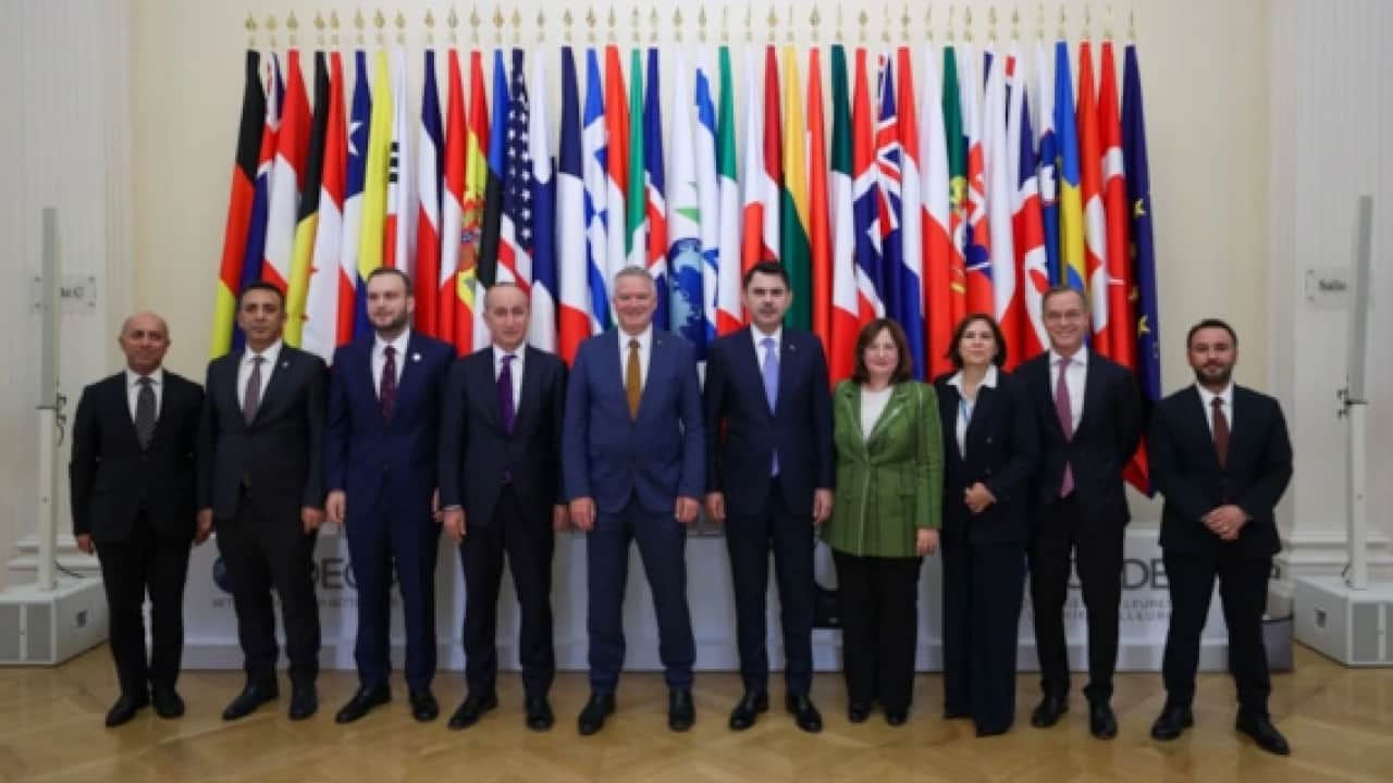 Foto - Paris’te küresel güçlere sert uyarı! Kurum: Silaha kaynak var da iklime yok mu?