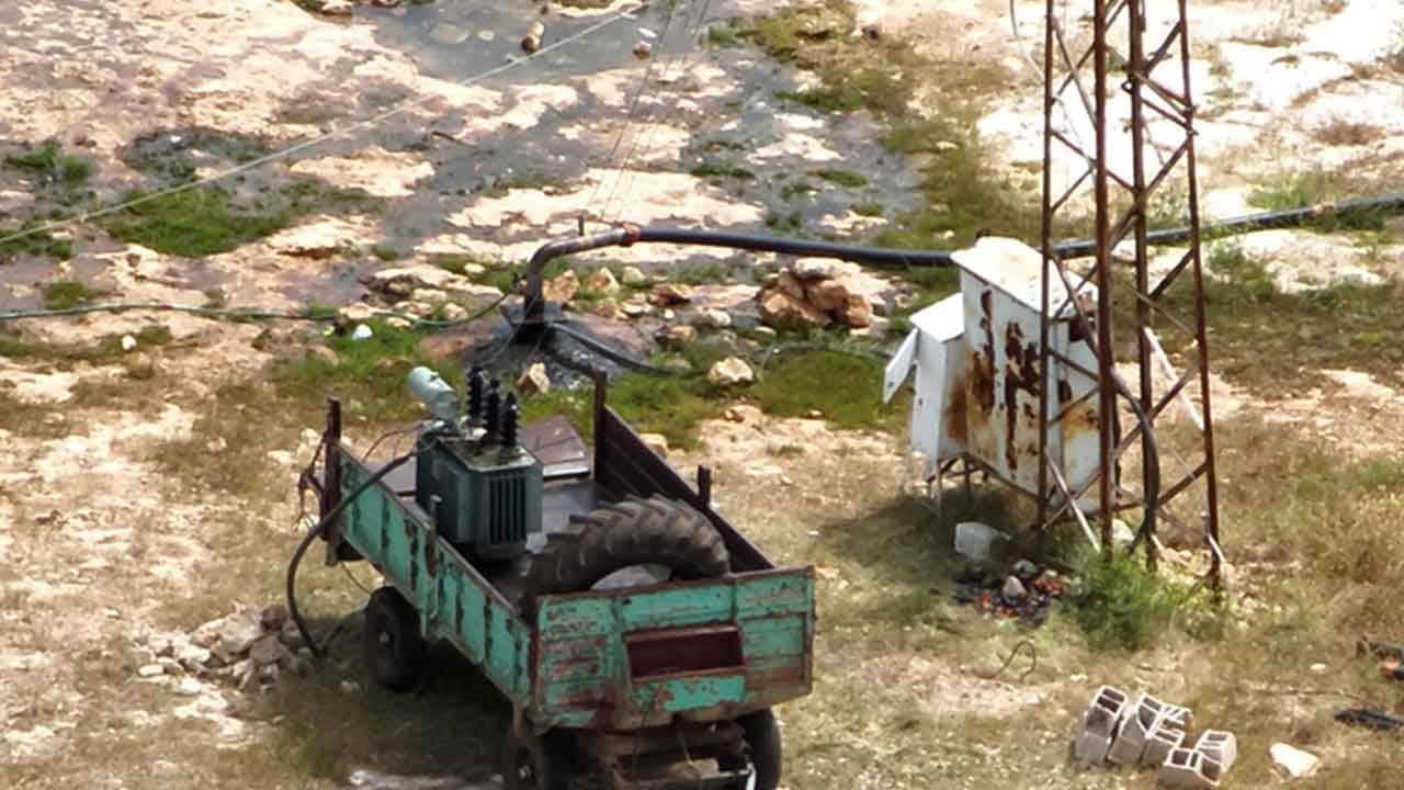 Foto - Petrol beklerken arazilerden bakın ne fışkırıyor! Gerçekten olacak iş değil