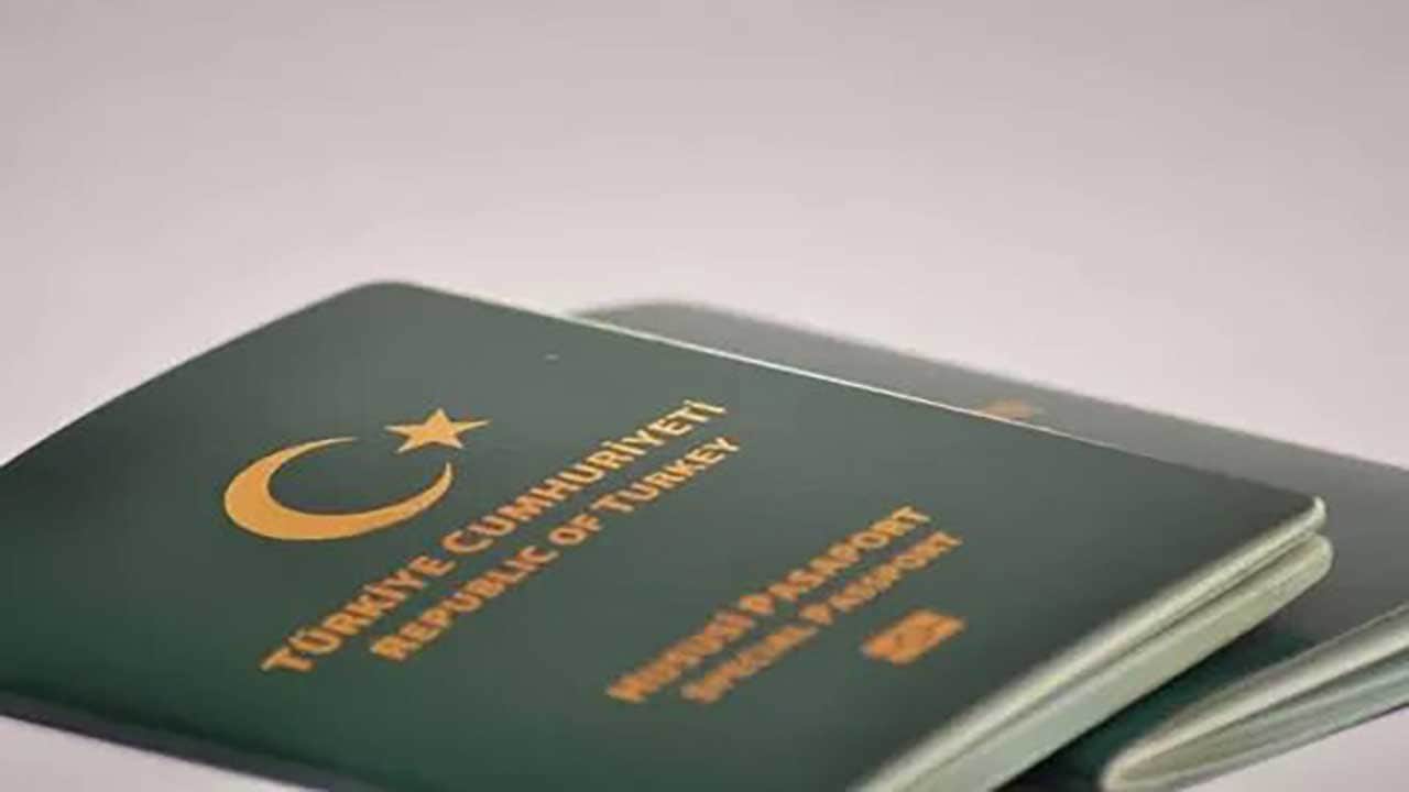 Foto - Pilot ve kabin memurlarının gözü Meclis'teydi! Bakan Abdulkadir Uraloğlu'ndan yeşil pasaport açıklaması geldi!