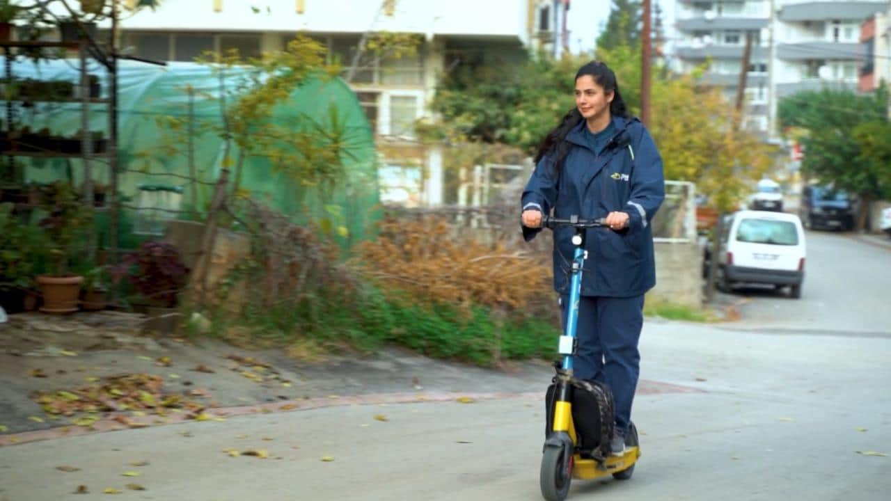 Foto - PTT dağıtımda skuterı çok sevdi 90 milyon gönderi sahiplerine teslim edildi