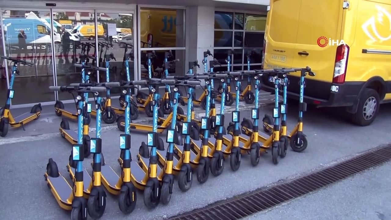 Foto - PTT dağıtımda skuterı çok sevdi 90 milyon gönderi sahiplerine teslim edildi
