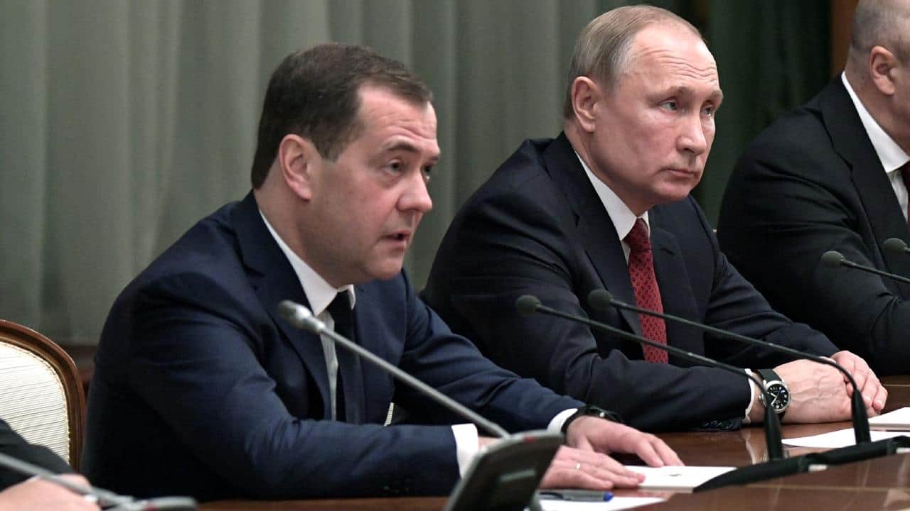 Foto - Putin'in yakın çevresinden şaşırtan hamle: Jetler peş peşe Türkiye havalandı