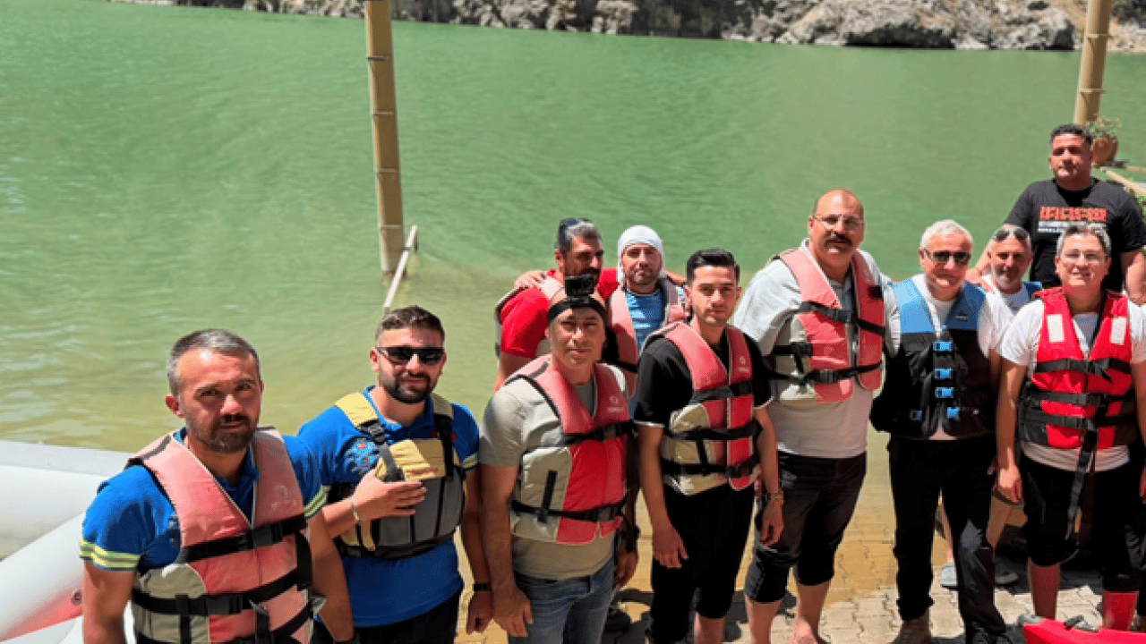 Foto - Rafting, kano ve bot safari... Kemaliye'de su sporları tutkunları Fırat'ta buluştu!