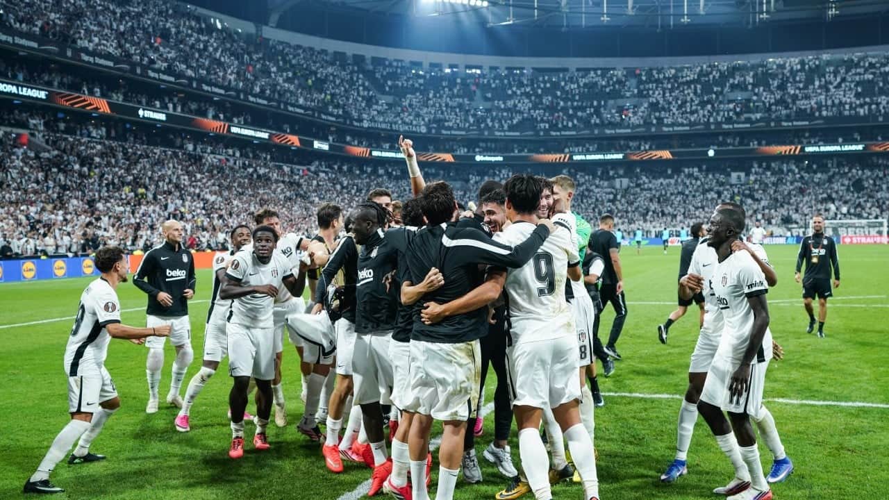 Foto - Rakipleri pek hoşlanmayacak artık: Fransızlar 4-1'lik hezimeti bıraktı, Beşiktaşlı futbolcuya hayran kaldı