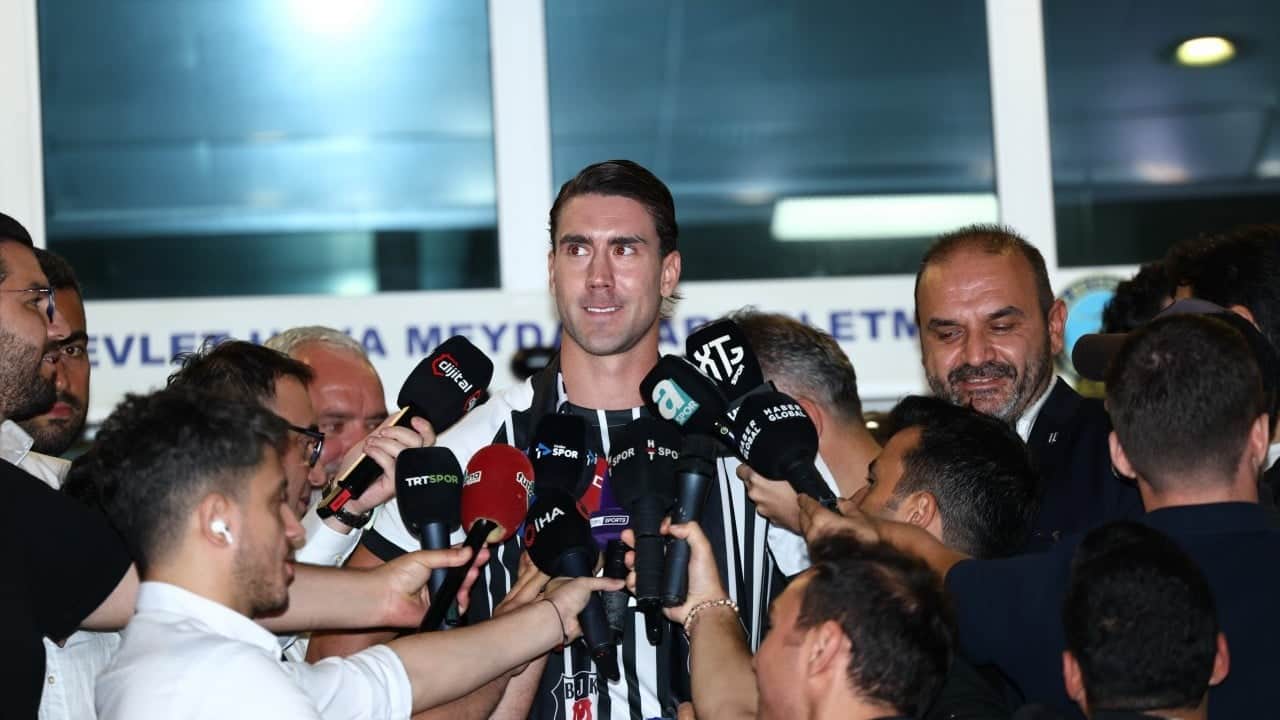 Foto - Rakiplerini golleriyle korkutacak Vlahovic'ten Beşiktaş itirafı: Kulübün renklerinden memnunum...