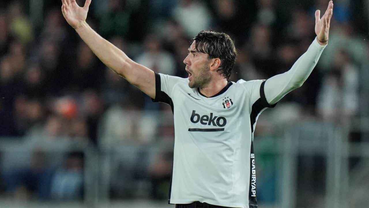 Foto - Rakiplerini golleriyle korkutacak Vlahovic'ten Beşiktaş itirafı: Kulübün renklerinden memnunum...