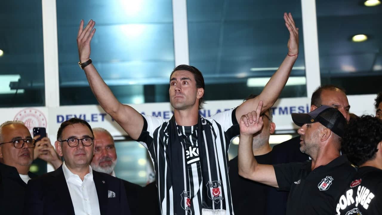 Foto - Rakiplerini golleriyle korkutacak Vlahovic'ten Beşiktaş itirafı: Kulübün renklerinden memnunum...