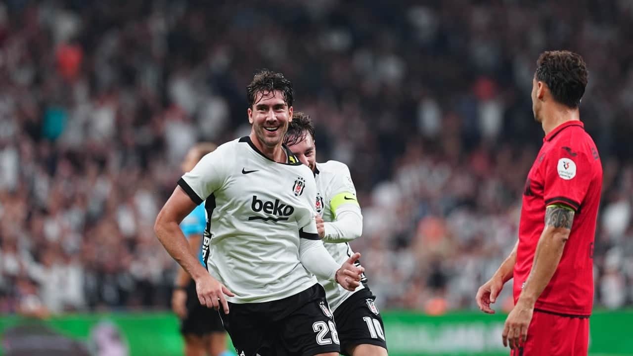 Foto - Rakiplerini golleriyle korkutacak Vlahovic'ten Beşiktaş itirafı: Kulübün renklerinden memnunum...