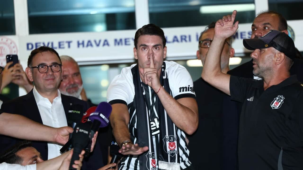 Foto - Rakiplerini golleriyle korkutacak Vlahovic'ten Beşiktaş itirafı: Kulübün renklerinden memnunum...