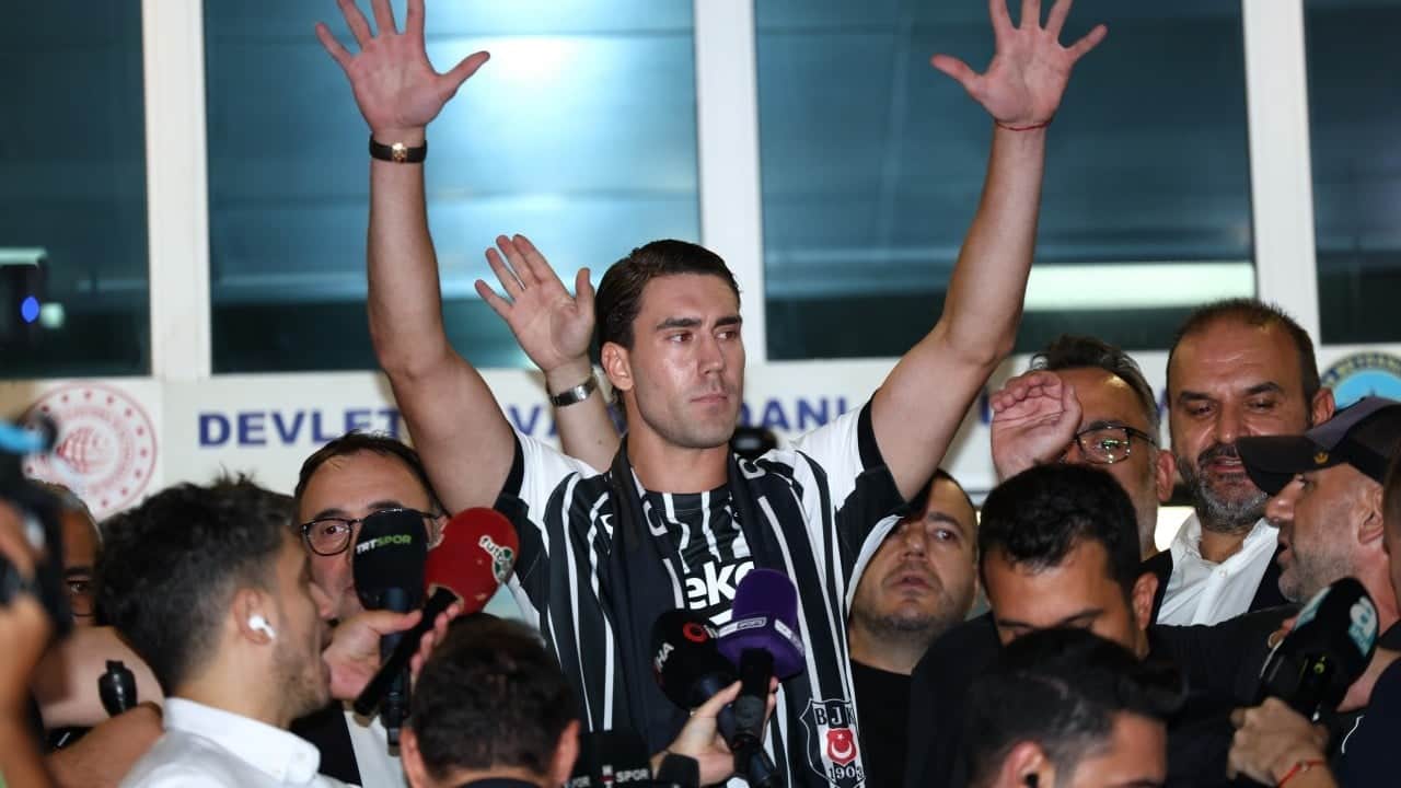 Foto - Rakiplerini golleriyle korkutacak Vlahovic'ten Beşiktaş itirafı: Kulübün renklerinden memnunum...