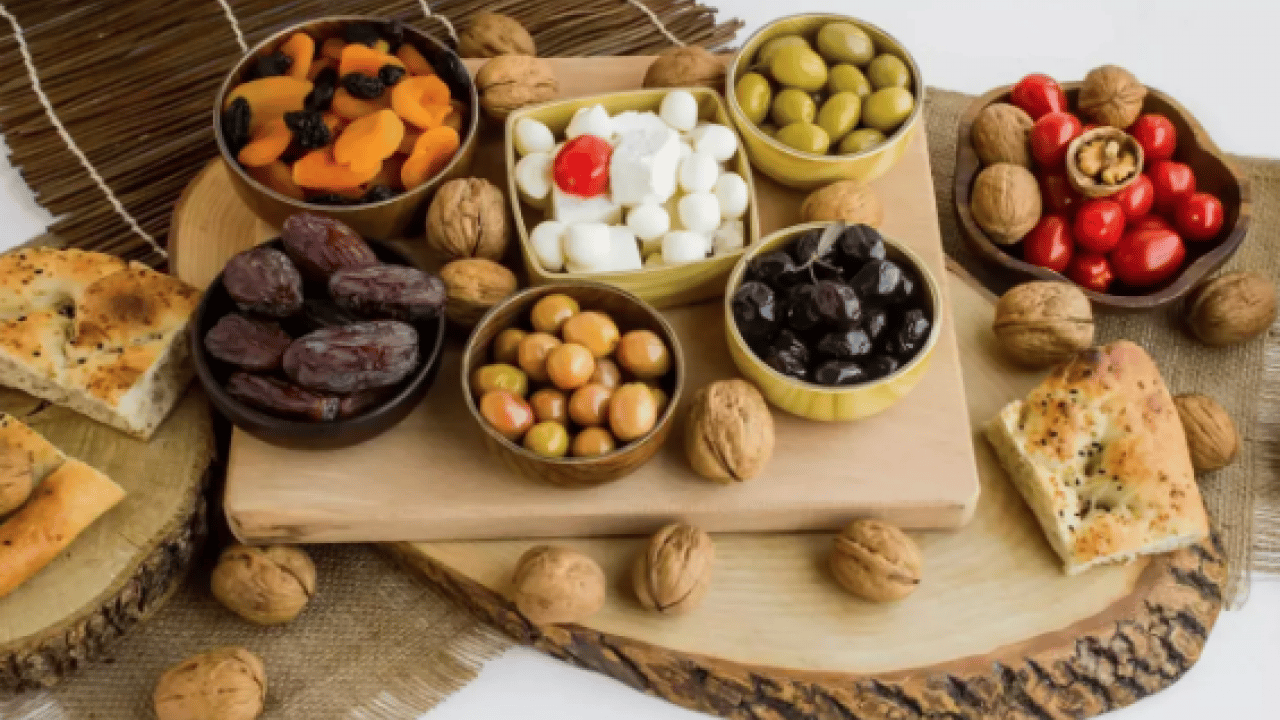Foto - Ramazan'da iftar ve sahur derken şimdi Bayram'da beslenmeye dikkat uyarısı...