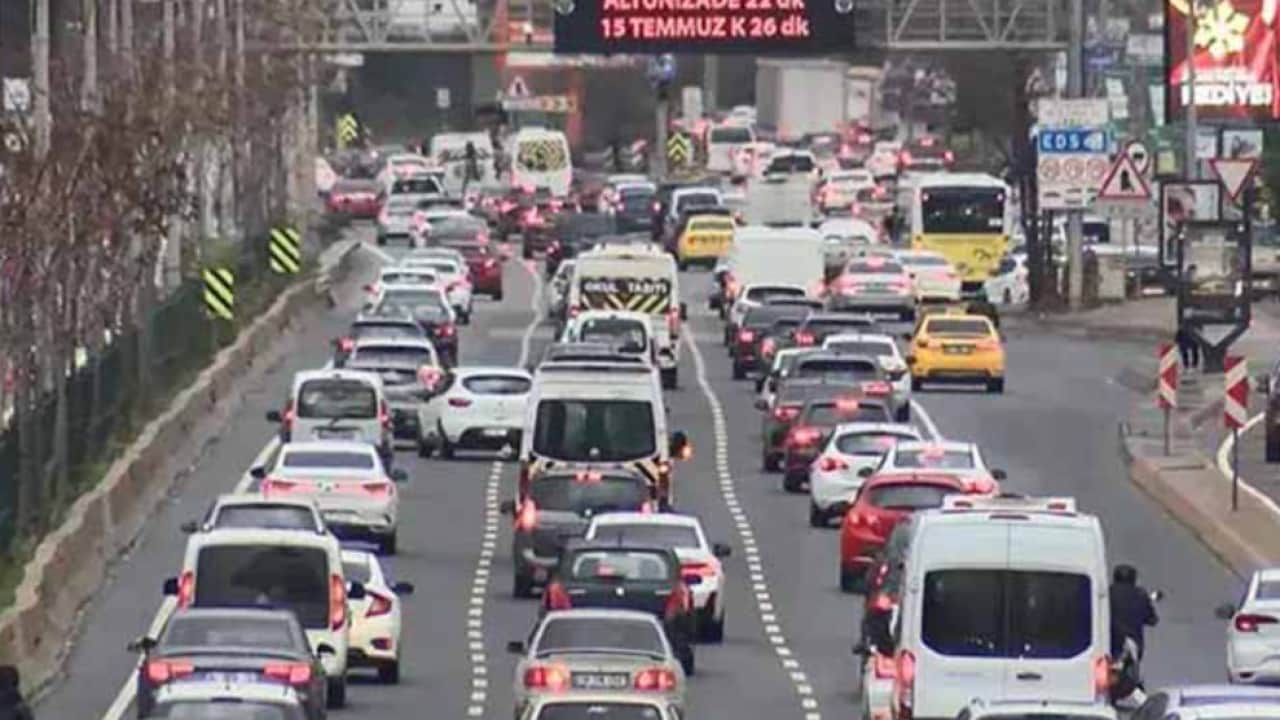 Foto - Rapor sonuçları açıklandı: İstanbul trafiği zamanınızı da paranızı da çaldı!