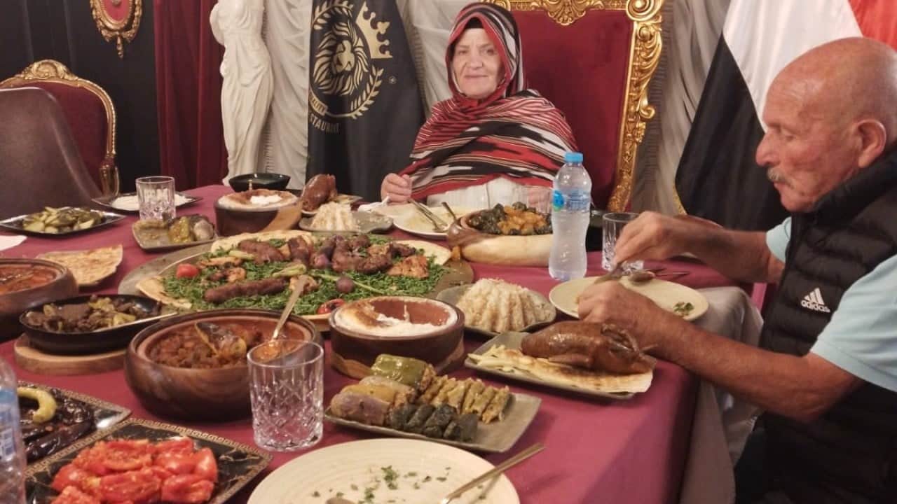 Foto - Rastlantı şöhret yaptı: Günlük umre yapan Hatice Nine Mısır'da yoğun talep karşısında şaşırdı