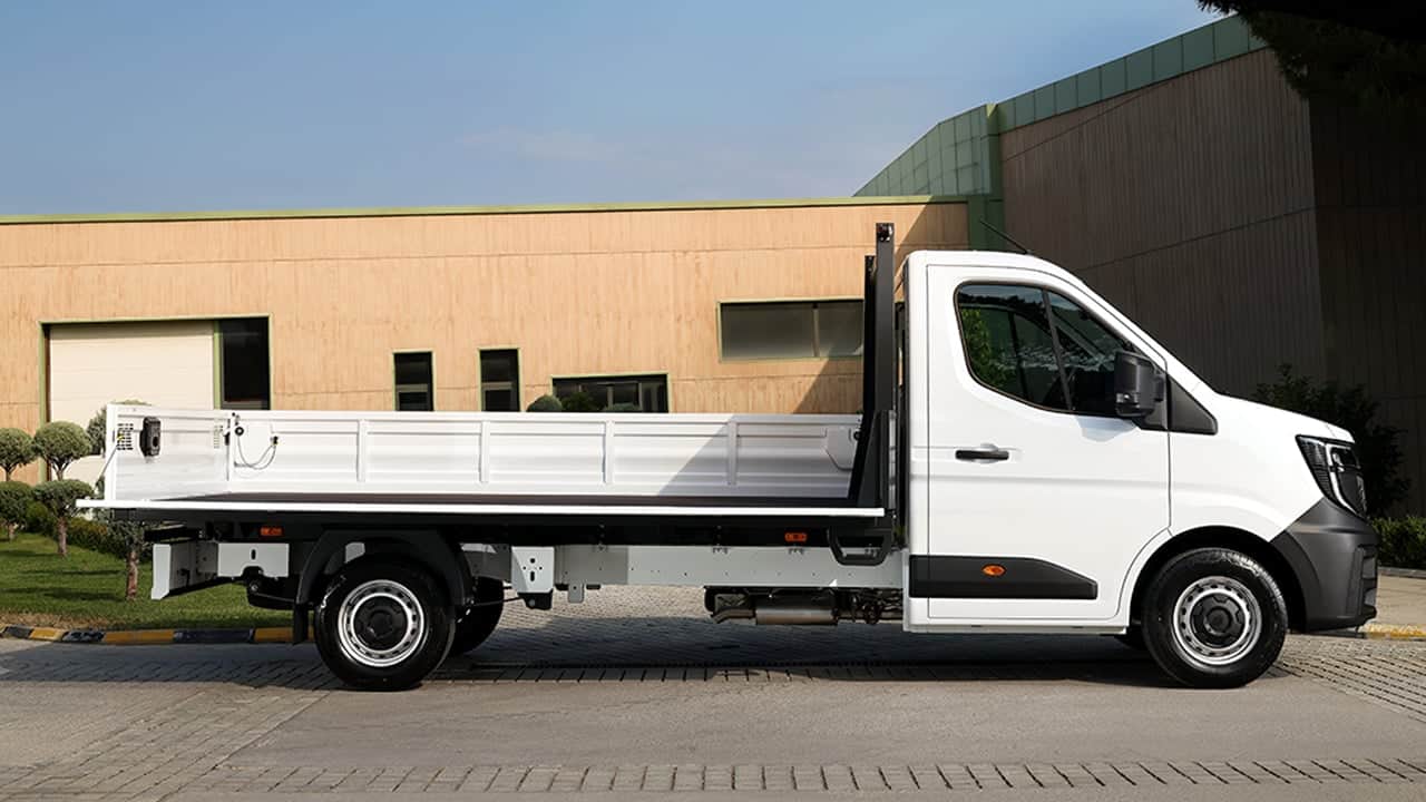 Foto - Renault Master geri döndü! Yeni minibüs ve açık kasa kamyonetin fiyatı belli oldu!